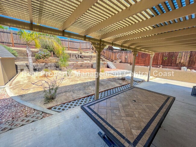 Building Photo - LEASE PENDING - Spacious Home in Nipomo - ...