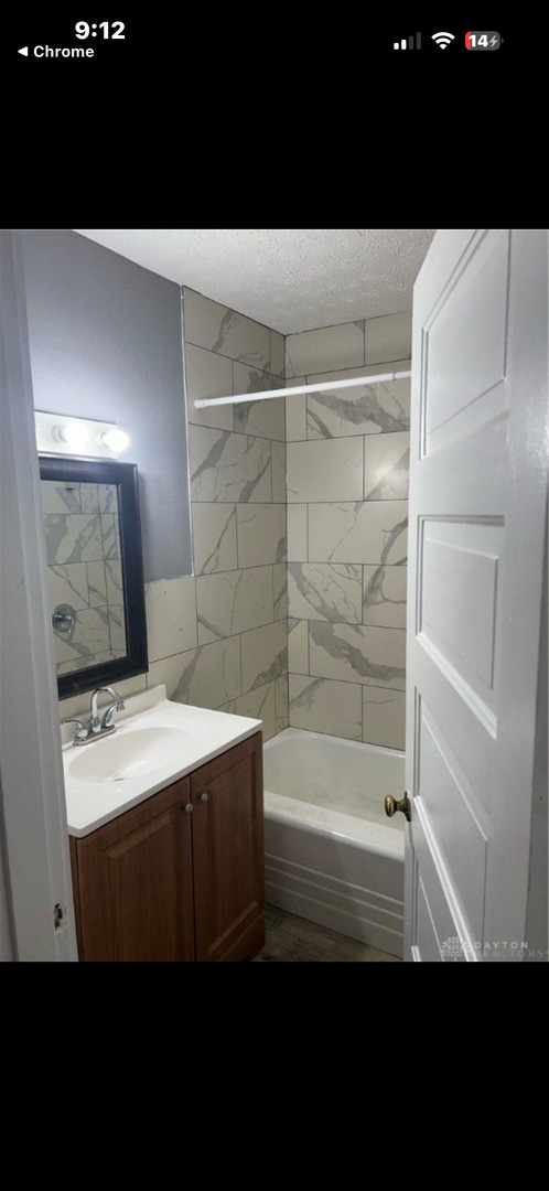 Building Photo - 1924 Woodlawn Ave