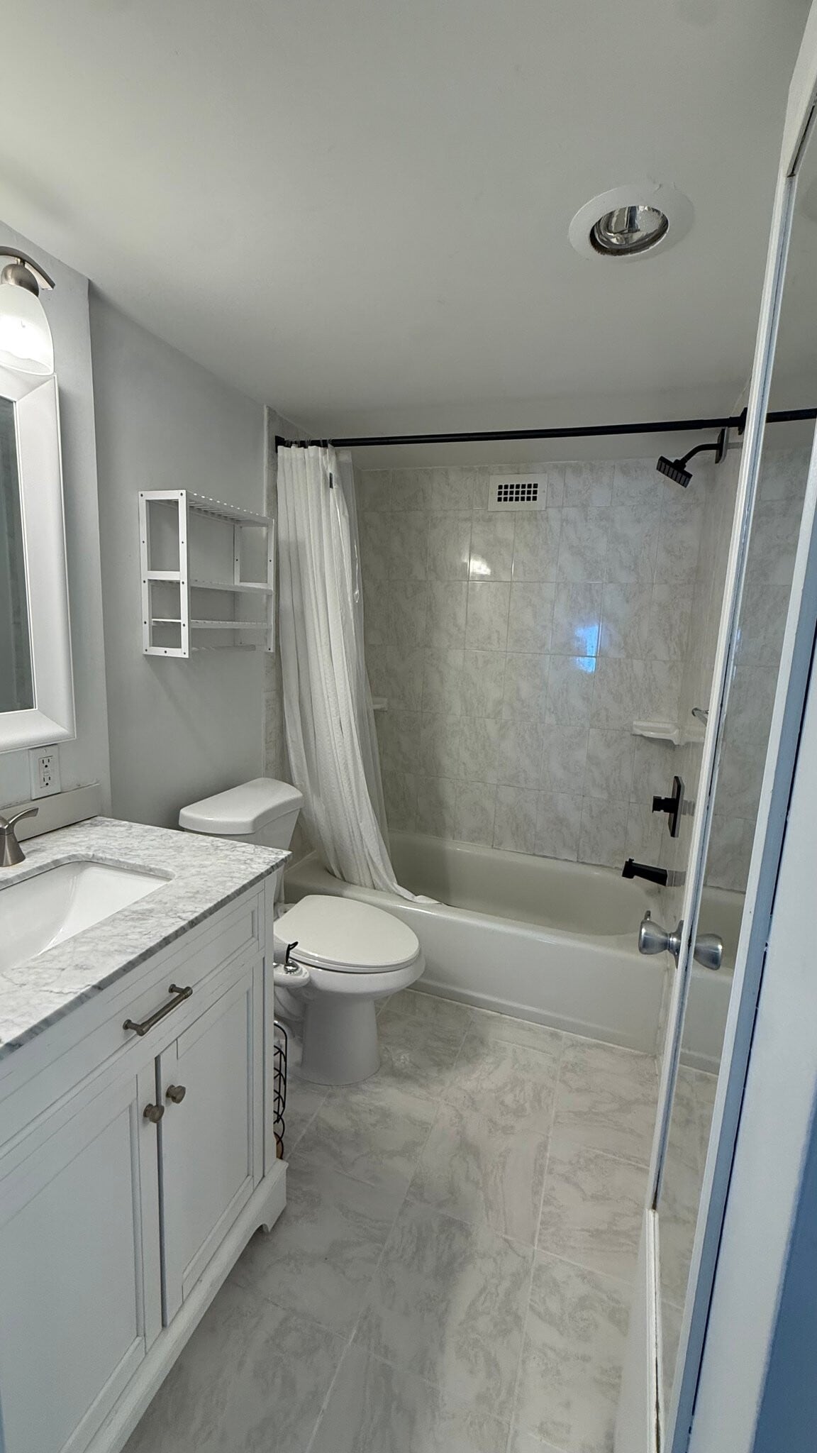 Building Photo - 4600 S Four Mile Run Dr