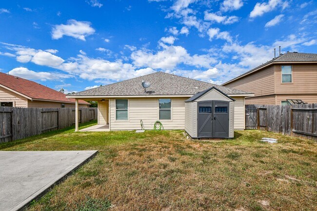 Building Photo - 2015 Treasure Mountain Dr