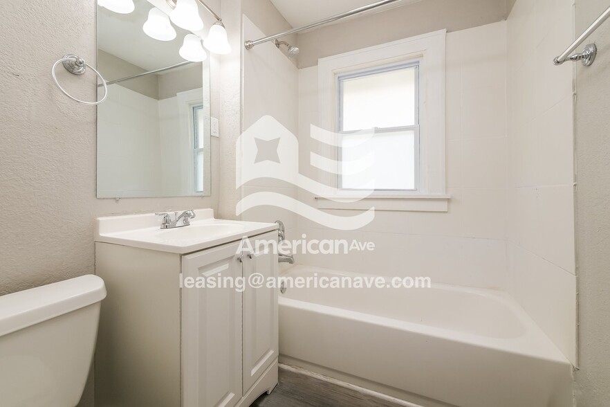 Building Photo - 3604 Askew Ave