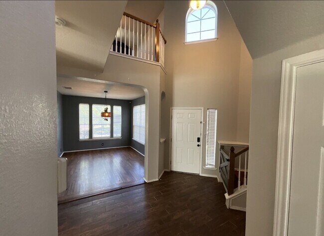 Building Photo - "Charming 3-Bed Oasis with Granite Touches & Cozy Fireplace in Cibolo!"