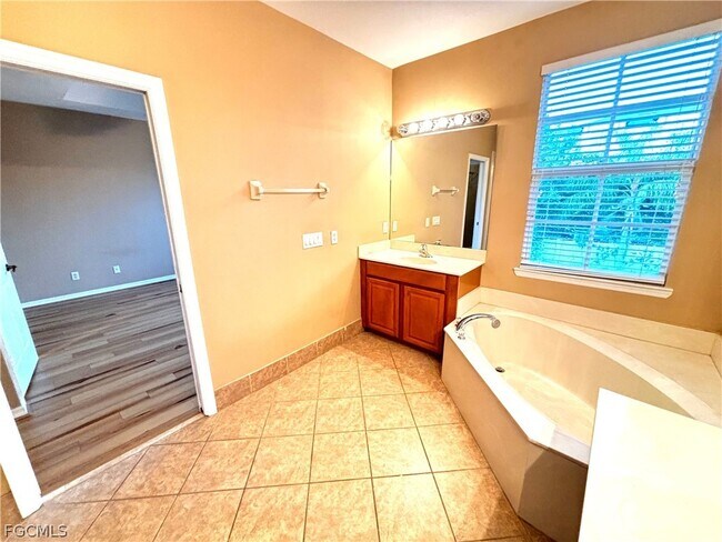 Building Photo - 3960 Cherrybrook Loop