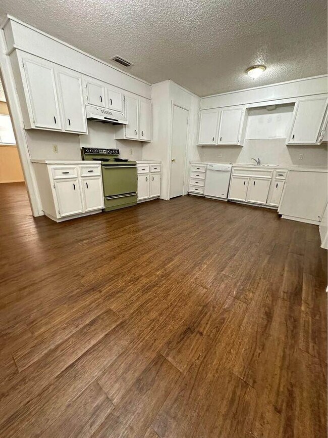 Building Photo - 4802 66th St