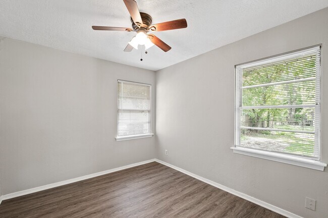 Building Photo - 3206 Washington St