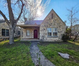 Building Photo - 3901 Red River St