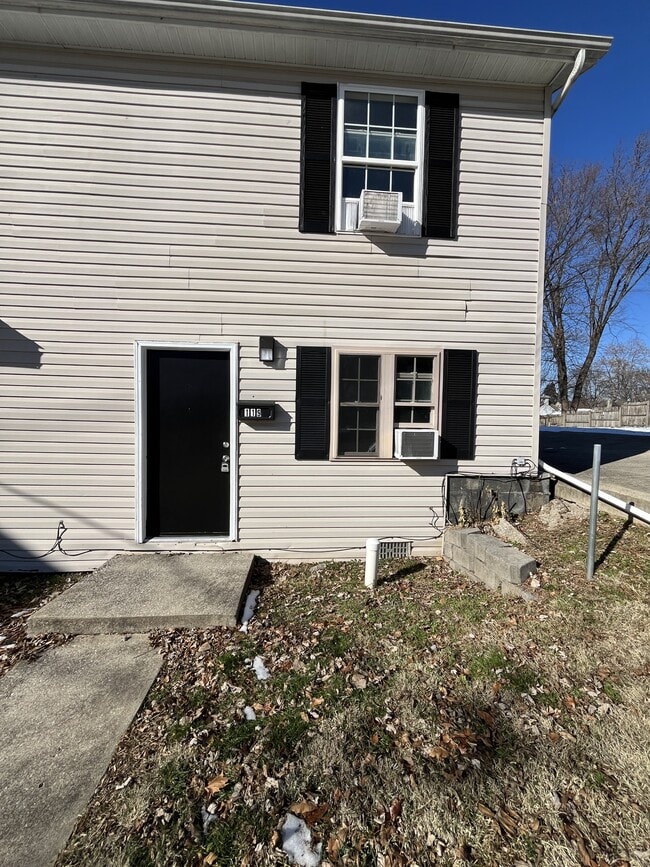 Primary Photo - 119 S 8th St