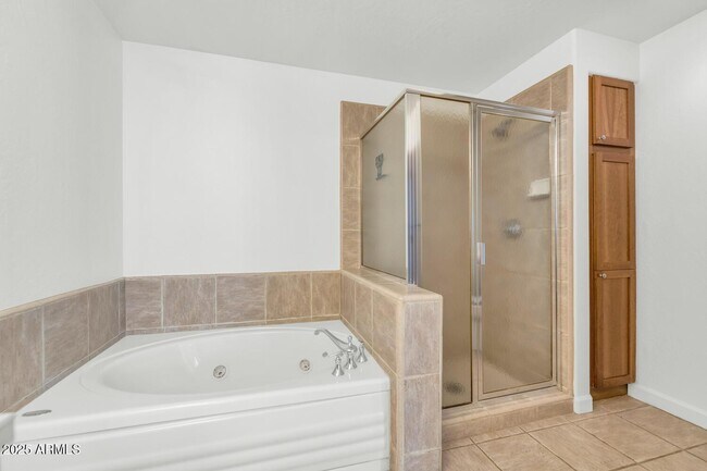 Building Photo - 229 W Portland St