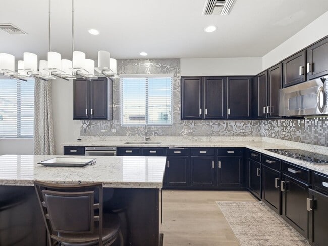 Building Photo - Spacious Cul-de-Sac Living with Modern Comforts & Community Perks