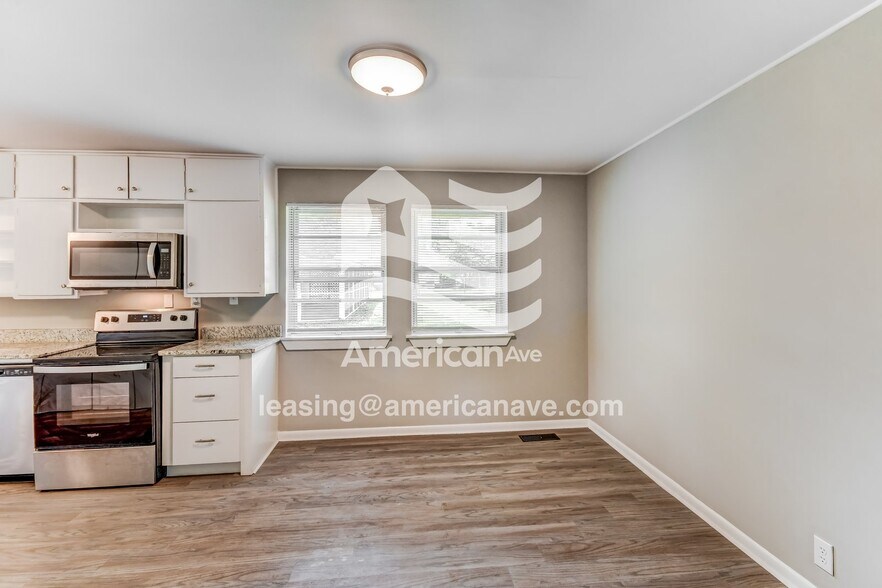 Building Photo - 3116 Cora Ave