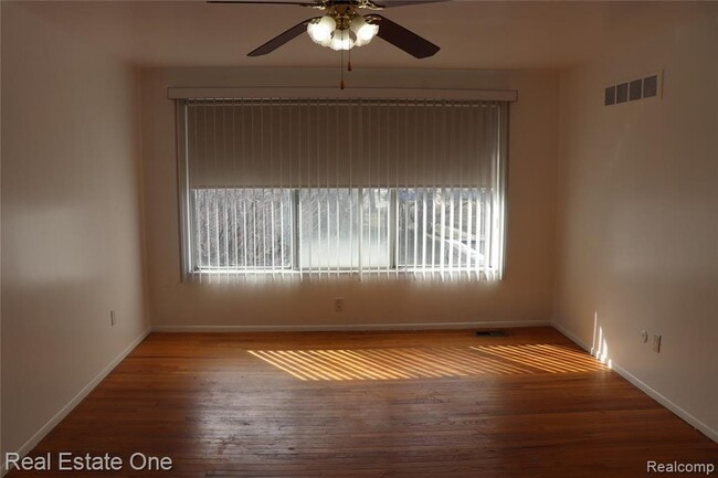 Building Photo - 8256 Karam Blvd