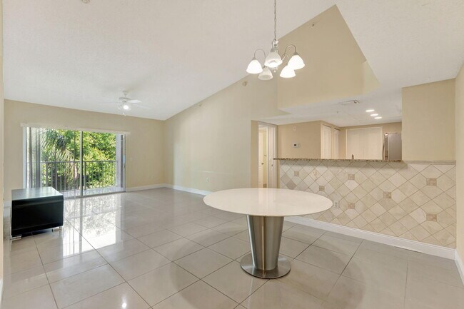 Building Photo - 5055 Wiles Rd