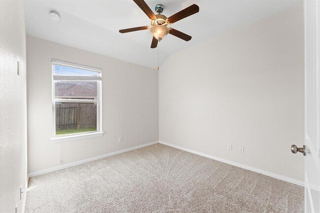 Building Photo - 2043 Plum Rose Ln
