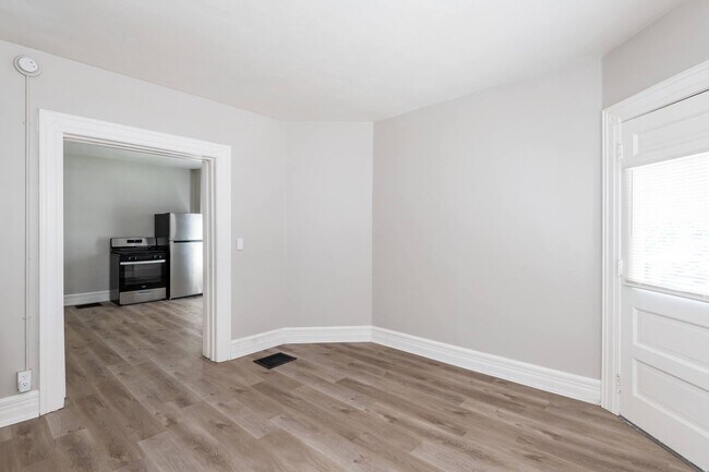 Building Photo - 115 E Foraker St