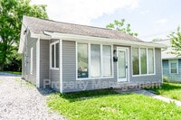 Building Photo - 1013 Glider Ave