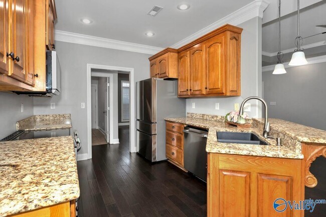 Building Photo - 108 Blackwood Dr NW