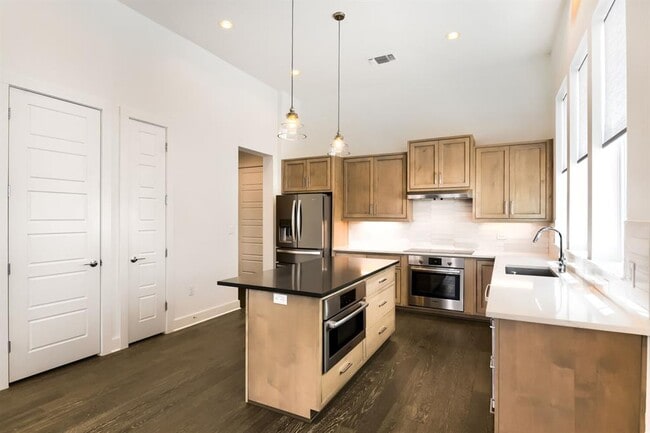Building Photo - 4405 Night Owl Ln