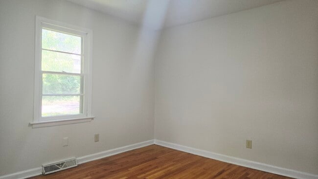 Building Photo - 67 Joyner Ave