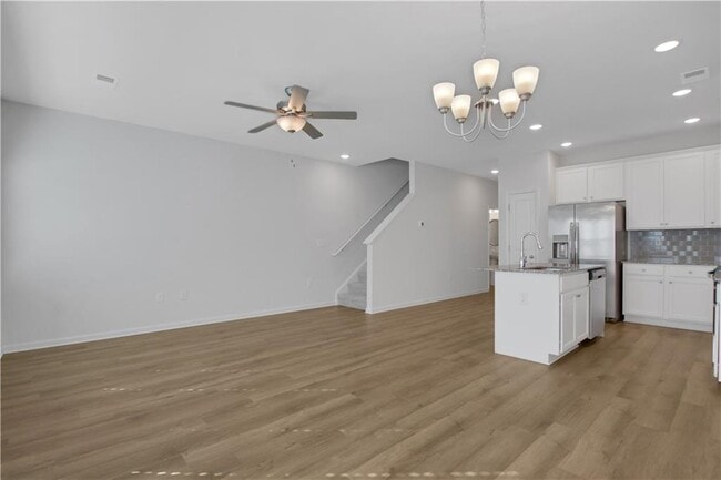 Building Photo - 102 Jaxton St