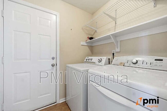 Building Photo - 1002 Nicklaus Dr