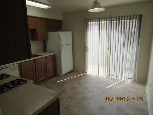Building Photo - 2469 Armour Ave