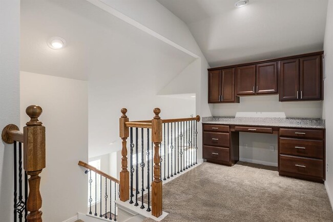 Building Photo - 7220 Wyoming Springs Dr