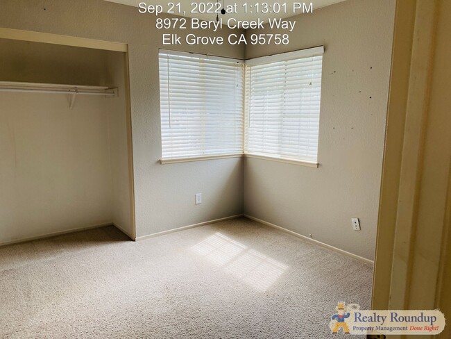 Building Photo - Comfortable Two Story Home