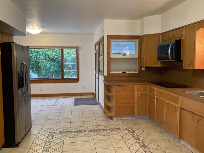 Building Photo - 10421 Yoder Rd