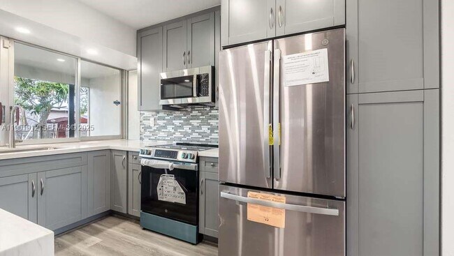 Building Photo - 7753 Coral Blvd