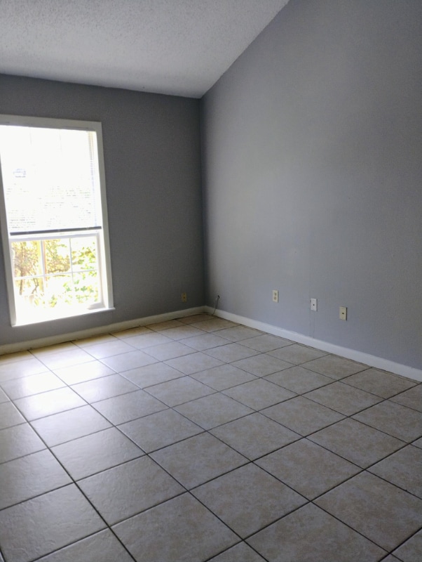 Building Photo - 9058 GSRI Ave