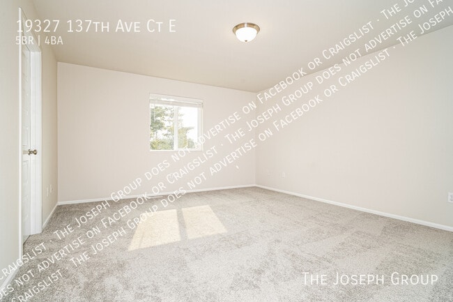 Building Photo - 19327 137th Ave Ct E