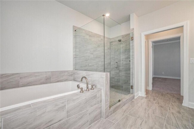 Building Photo - 106 Basil St