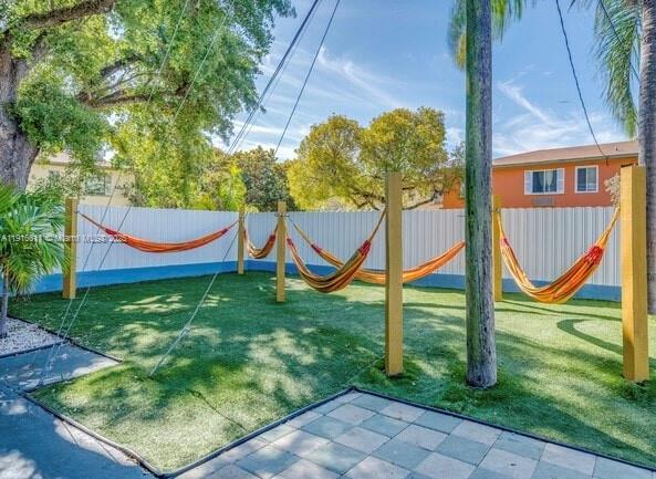 Building Photo - 5215 NE 2nd Ct