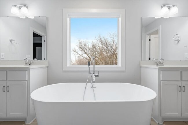 Building Photo - 18700 61st Ave N