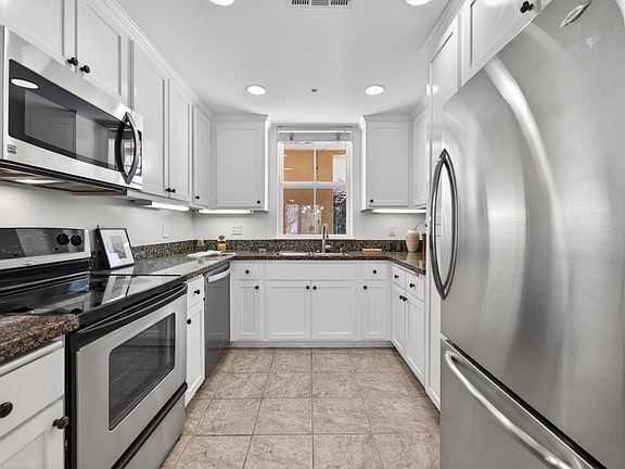 Building Photo - 1390 Saddle Rack St