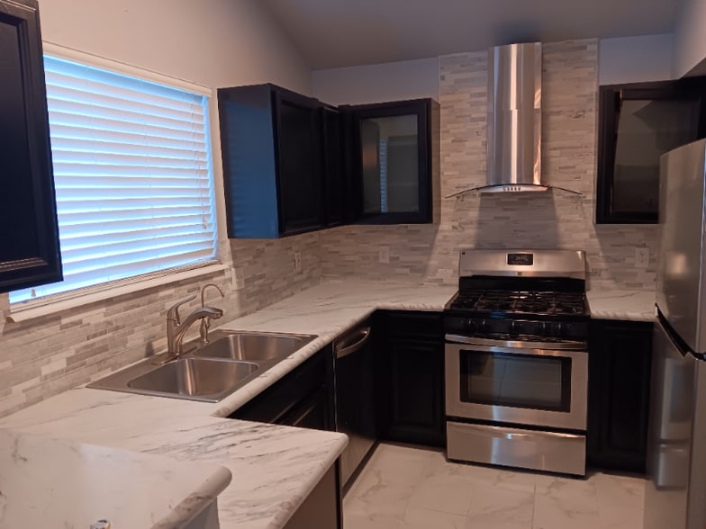 Building Photo - 1274 Garden Village Dr