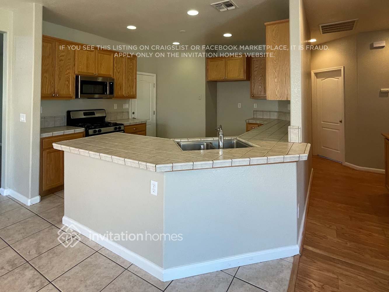 Building Photo - 8462 Patina Way