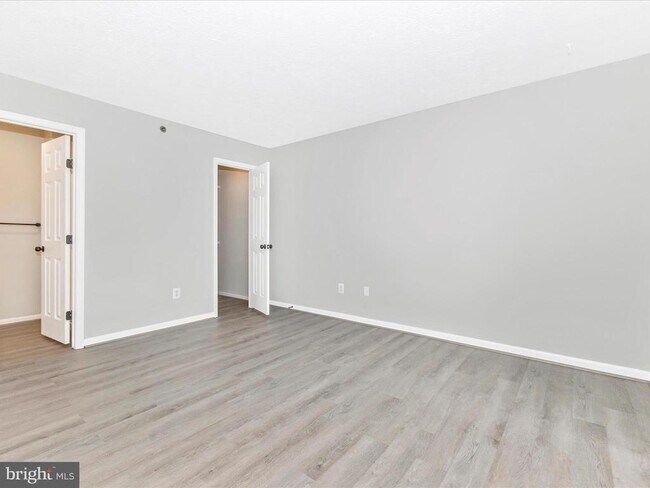 Building Photo - 615 Himes Ave