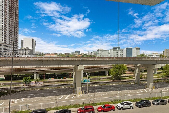 Building Photo - 850 N Miami Ave