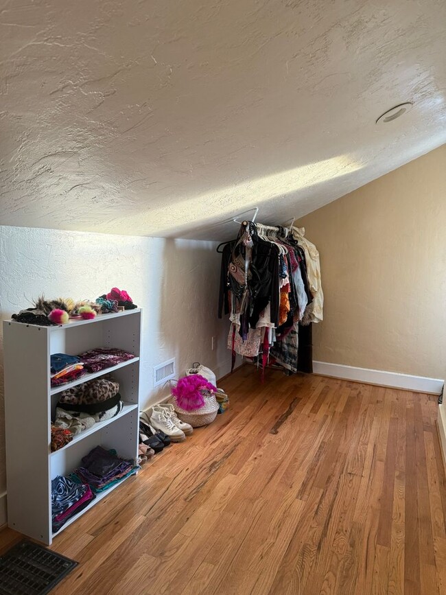 Building Photo - Cozy 3-Bed, 2-Bath Home Downtown Flagstaff