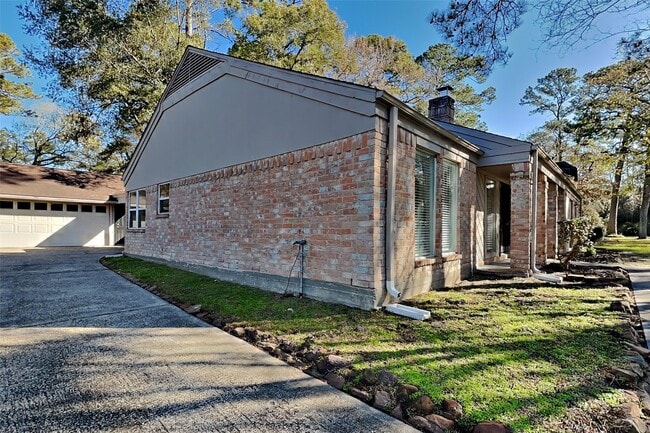 Building Photo - 3315 Redwood Lodge Dr