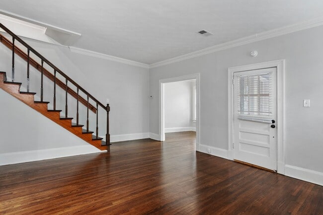 Building Photo - 282 Hawthorne St