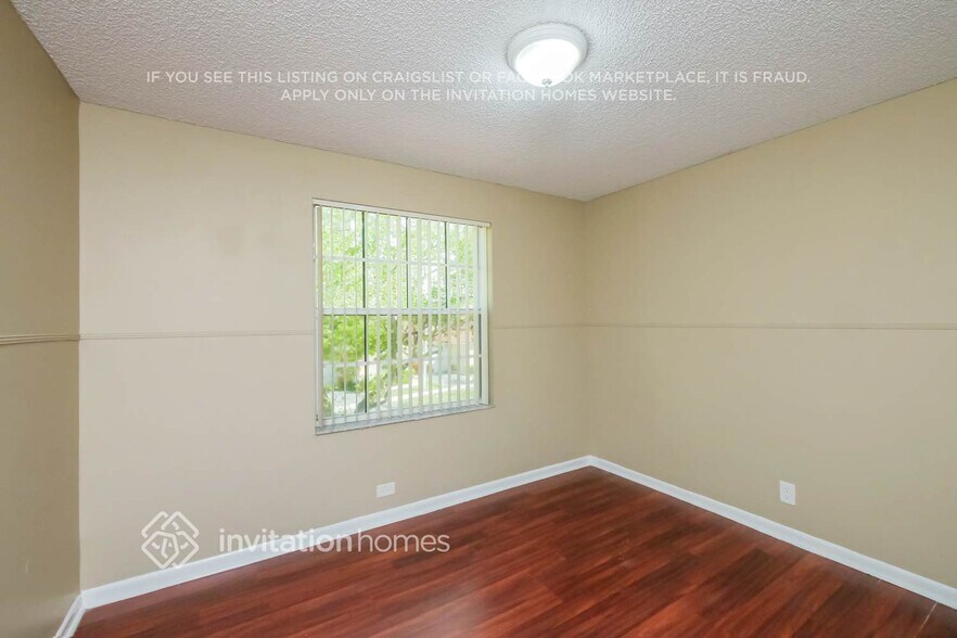 Building Photo - 17860 SW 11th Ct