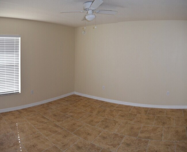 Building Photo - 10120 SE 67th Terrace