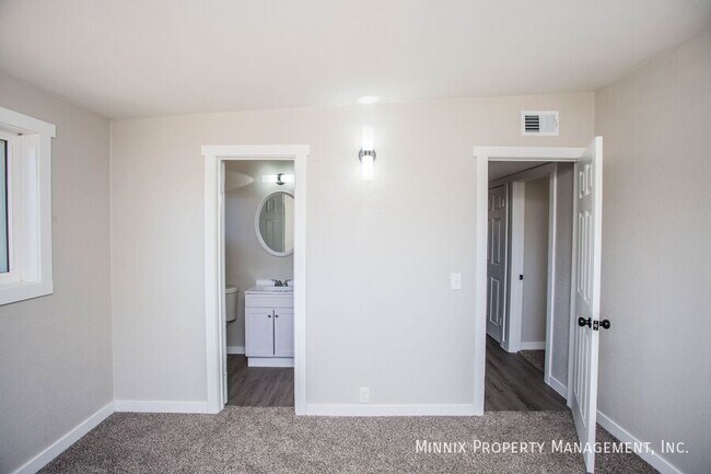 Building Photo - 2725 63rd St