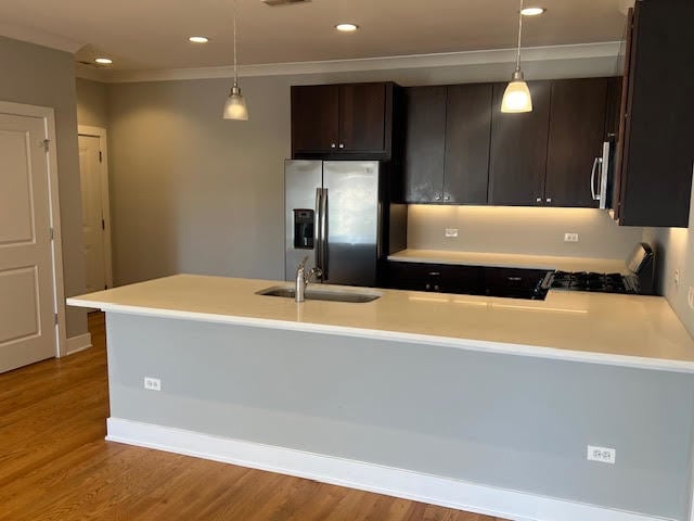 Building Photo - 4812 W Montrose Ave