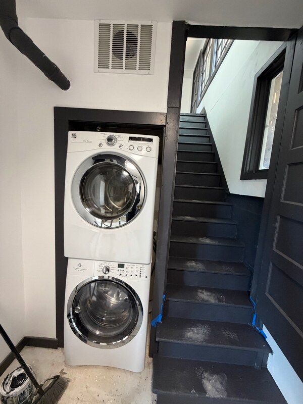 Building Photo - 16401 Hwy 99