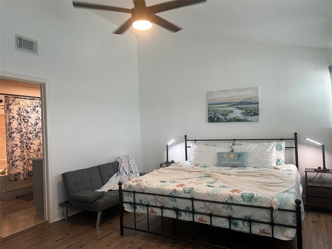 Building Photo - 7041 Kingston Cove Ln