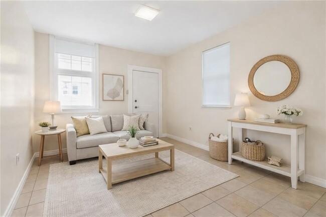 Building Photo - 2215 N Galvez St