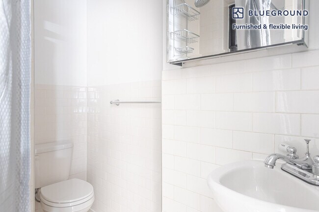 Building Photo - 316 W 14th St